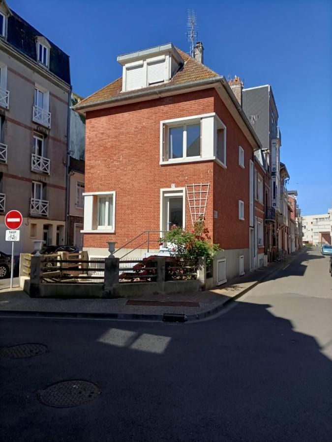 Appart En 1Er Etage A 120M De La Mer Le Tréport Zewnętrze zdjęcie